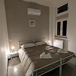 White House 住宿加早餐酒店 3*
