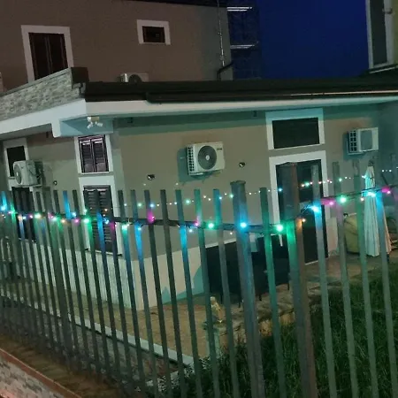 White House Couette-café 3*