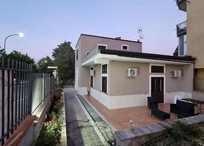 Bed & Breakfast White House 3*